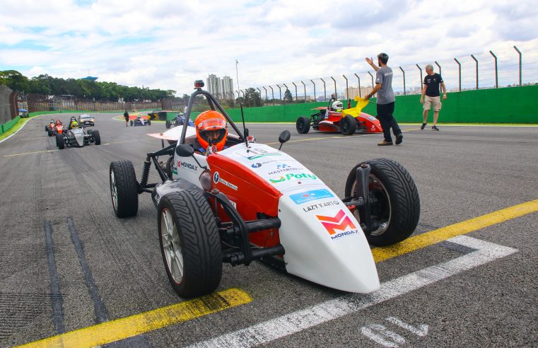 Thiago Moreira satisfeito com sua estreia na F1600