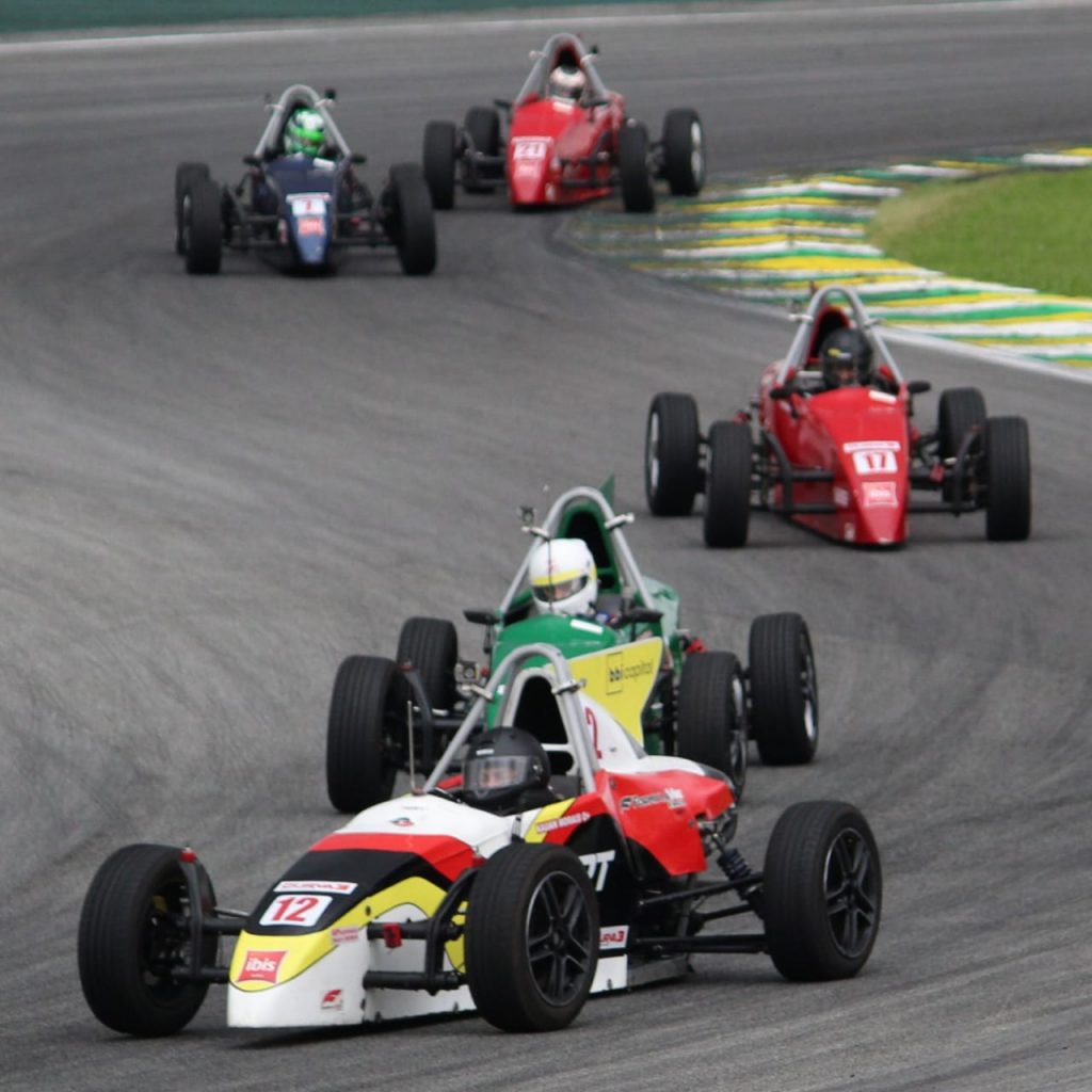 Kauan Morais vence na abertura da temporada 2023 na Fórmula Vee | Foto: Fernando Santos