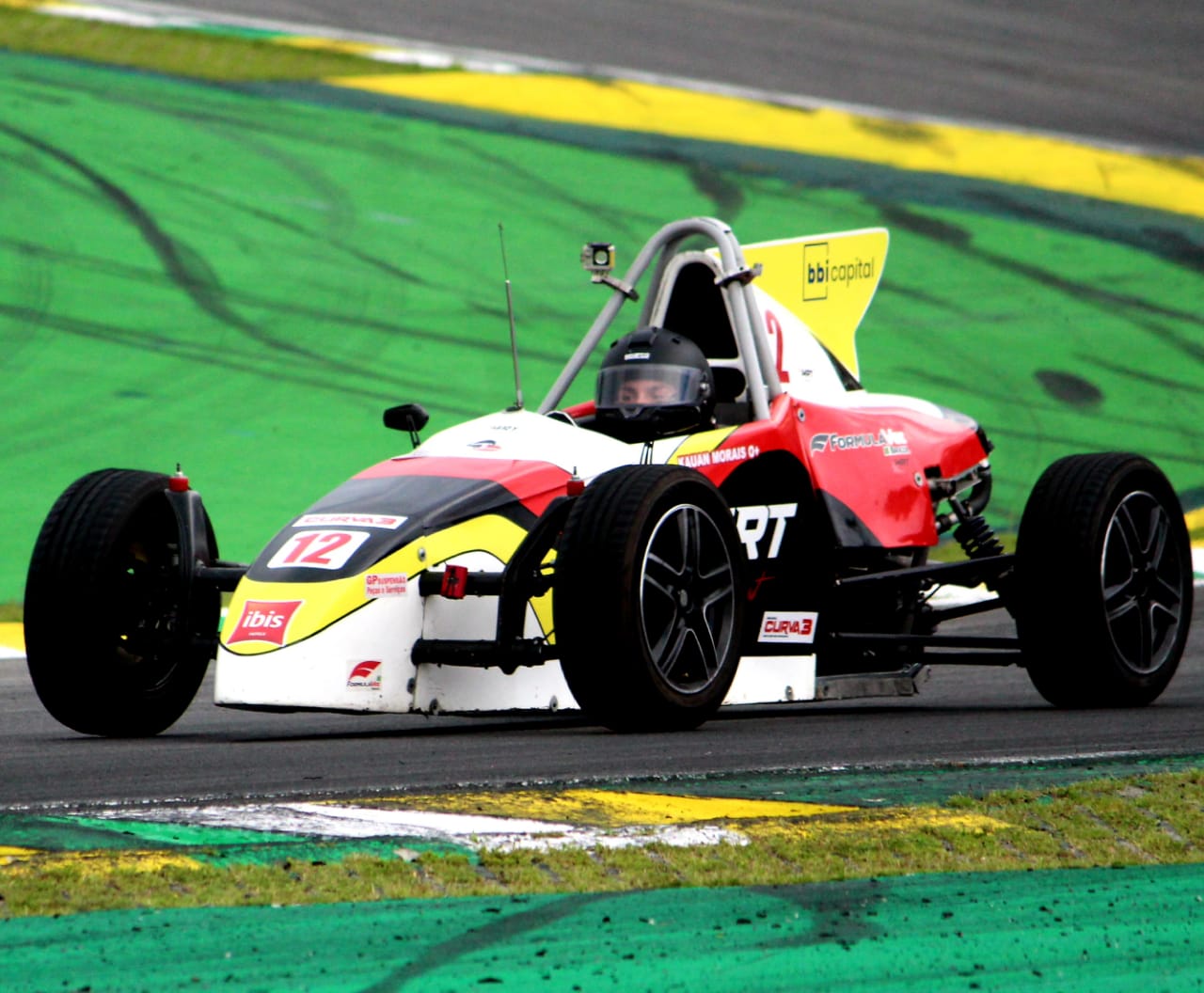 Kauan Morais vence na abertura da temporada 2023 na Fórmula Vee